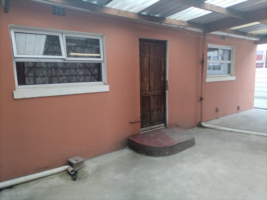 3 Bedroom Property for Sale in Riverton Western Cape